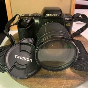 Vintage Pentax PZ70 film camera with Tamron AF 28-200 focal lense untested